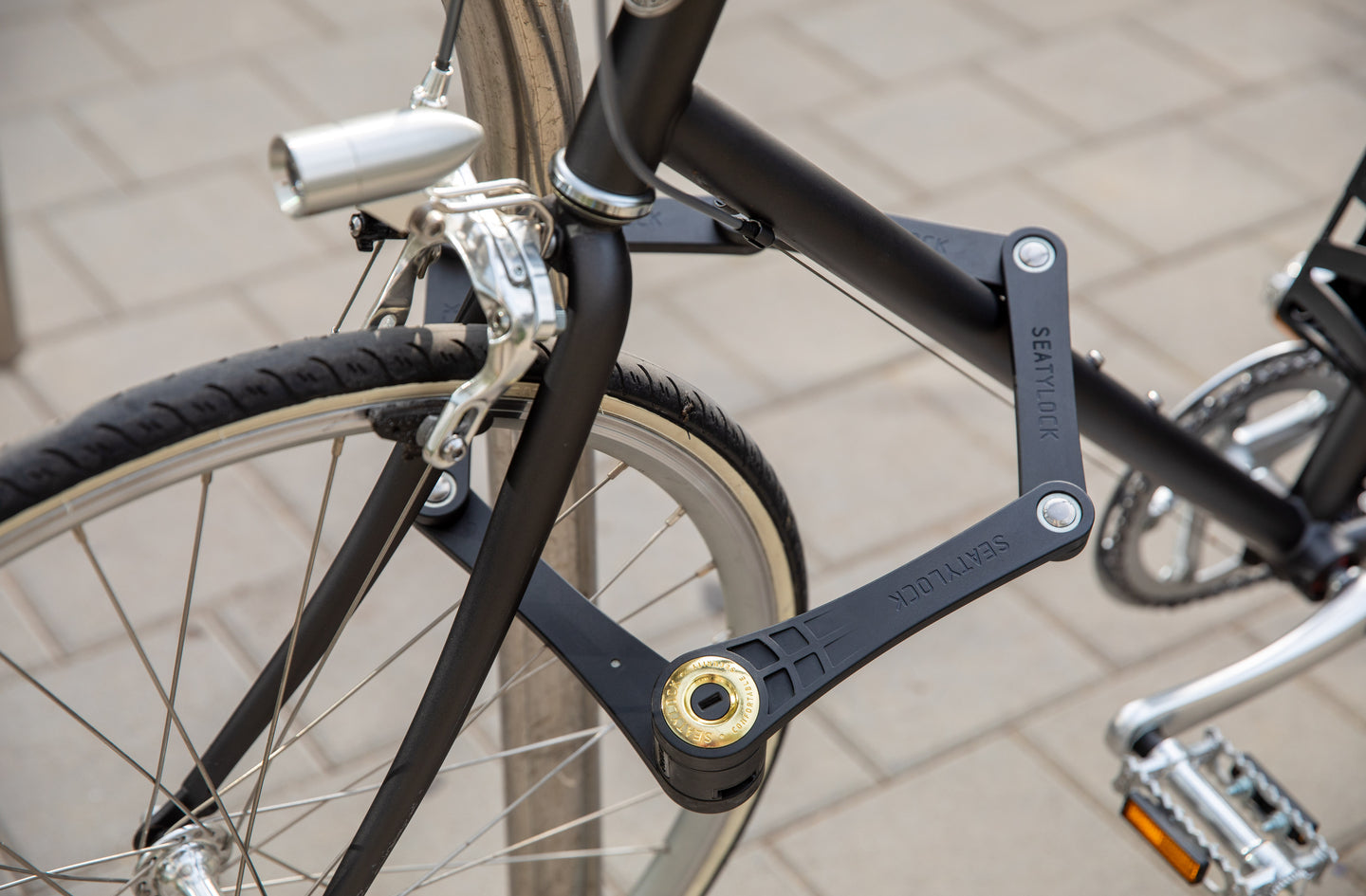 Folding Bike Lock vs U Lock: Security, Reach and Daily Carry Compared