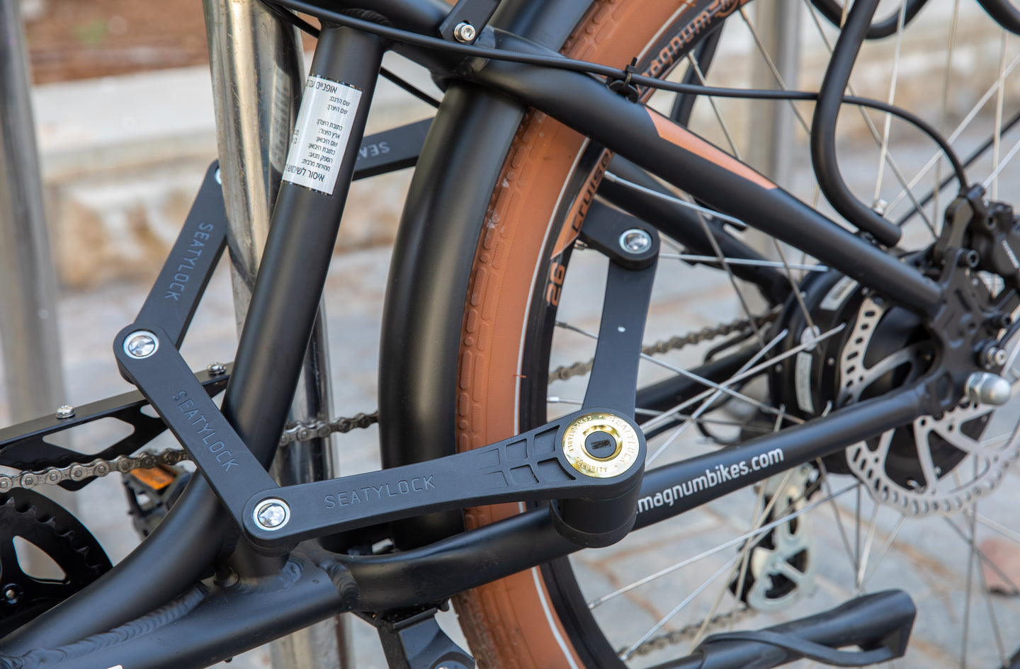 Folding Bike Lock Security: How Plates, Rivets, Joints and the Lock Body Work